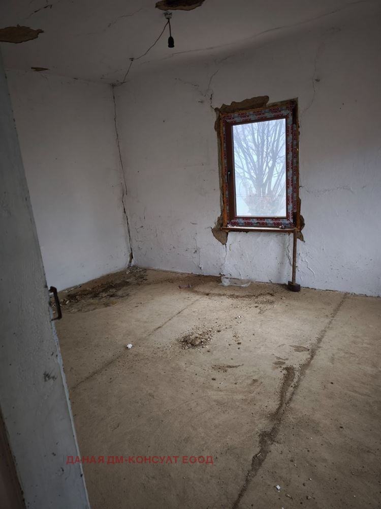 Продава КЪЩА, с. Мировци, област Шумен, снимка 9 - Къщи - 54329572