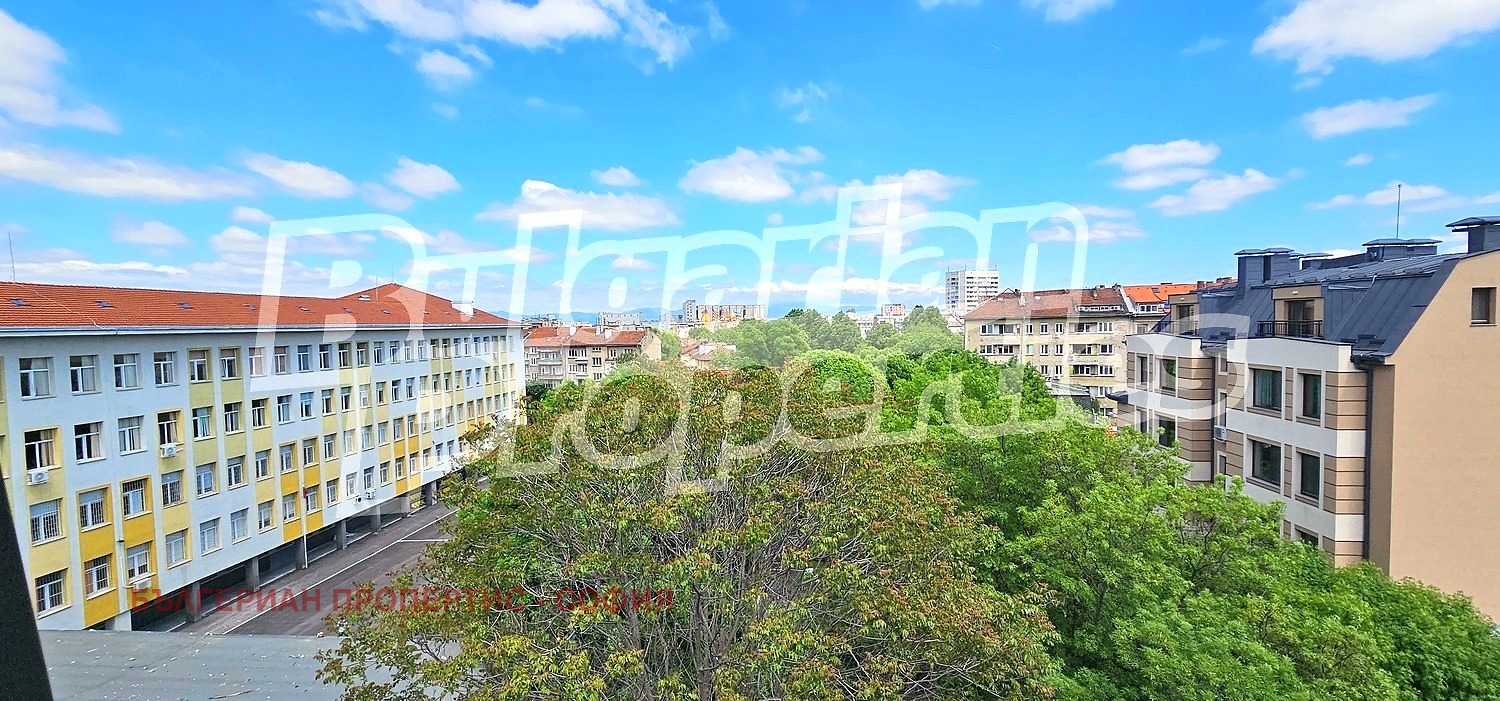 Продава 3-СТАЕН, гр. София, Център, снимка 3 - Апартаменти - 54617244