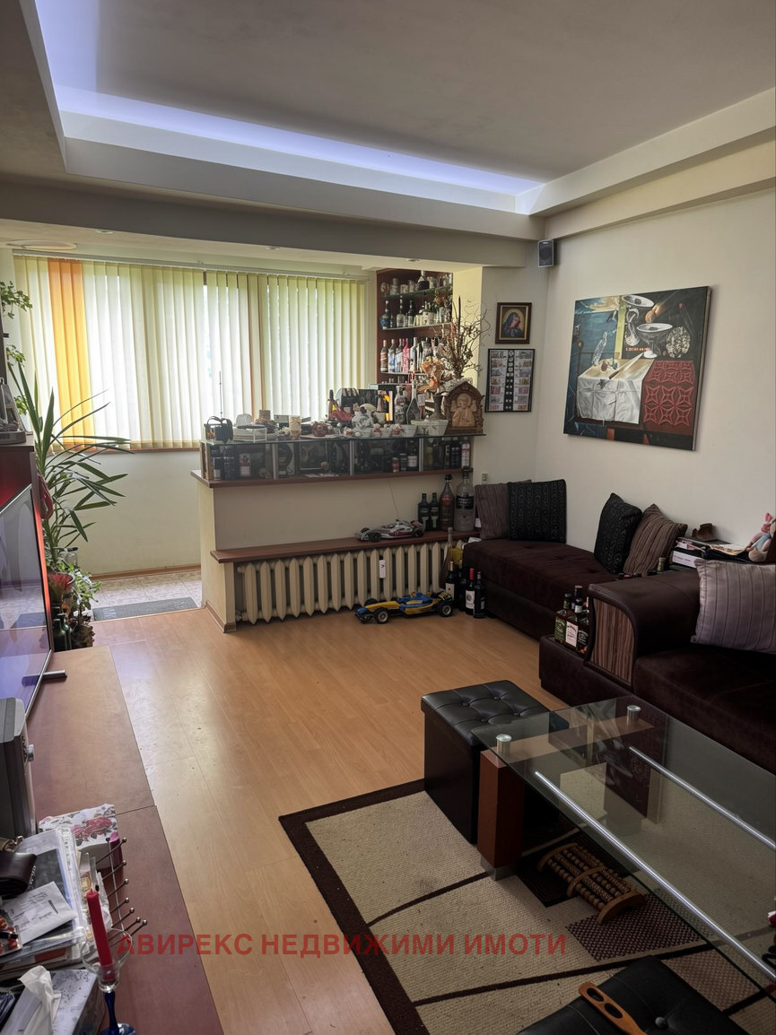 Продава 3-СТАЕН, гр. Пловдив, Изгрев, снимка 3 - Апартаменти - 55940014