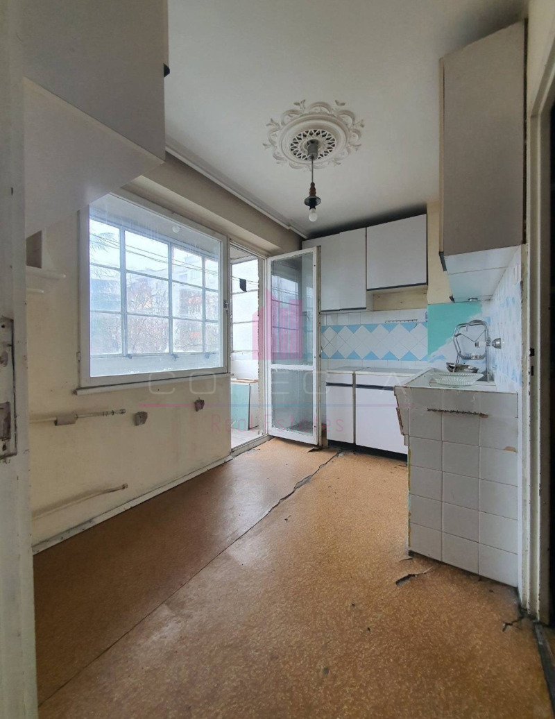 Продава 4-СТАЕН в град Русе, Възраждане - 110 кв.м / 137 000 € » 267 948.71 лв., КОРЕКТА ЕСТЕЙТ