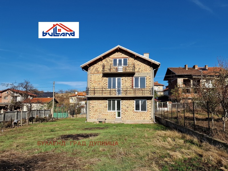 Продава КЪЩА в област Кюстендил, с. Самораново - 204 кв.м / 140 000 € » 273 816.20 лв., БУЛЛЕНД ГРАД ДУПНИЦА