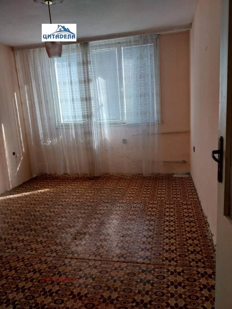 Продава 3-СТАЕН, гр. Стара Загора, Три чучура - юг