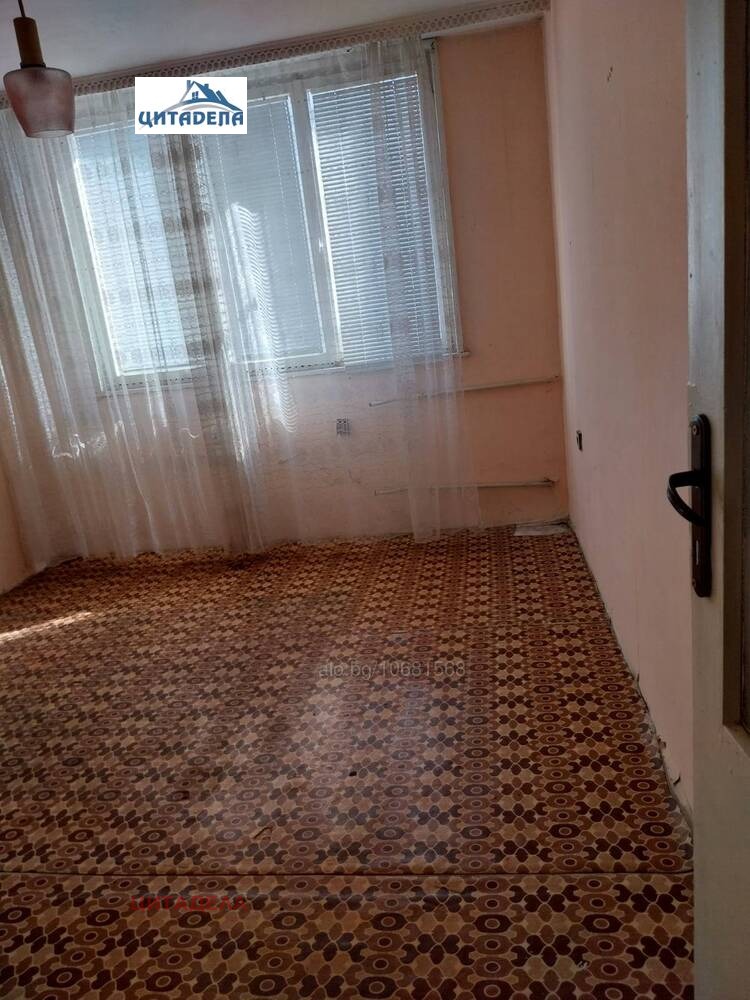 Продава 3-СТАЕН, гр. Стара Загора, Три чучура - юг, снимка 3 - Апартаменти - 52246033