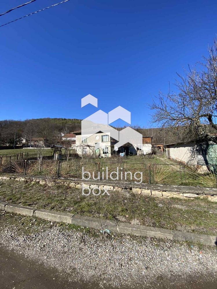 Продава КЪЩА, с. Горно Камарци, област София област, снимка 2 - Къщи - 54630333