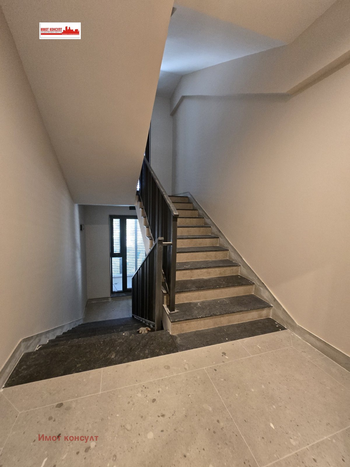 Продава 2-СТАЕН, гр. Пловдив, Христо Смирненски, снимка 2 - Апартаменти - 52064491