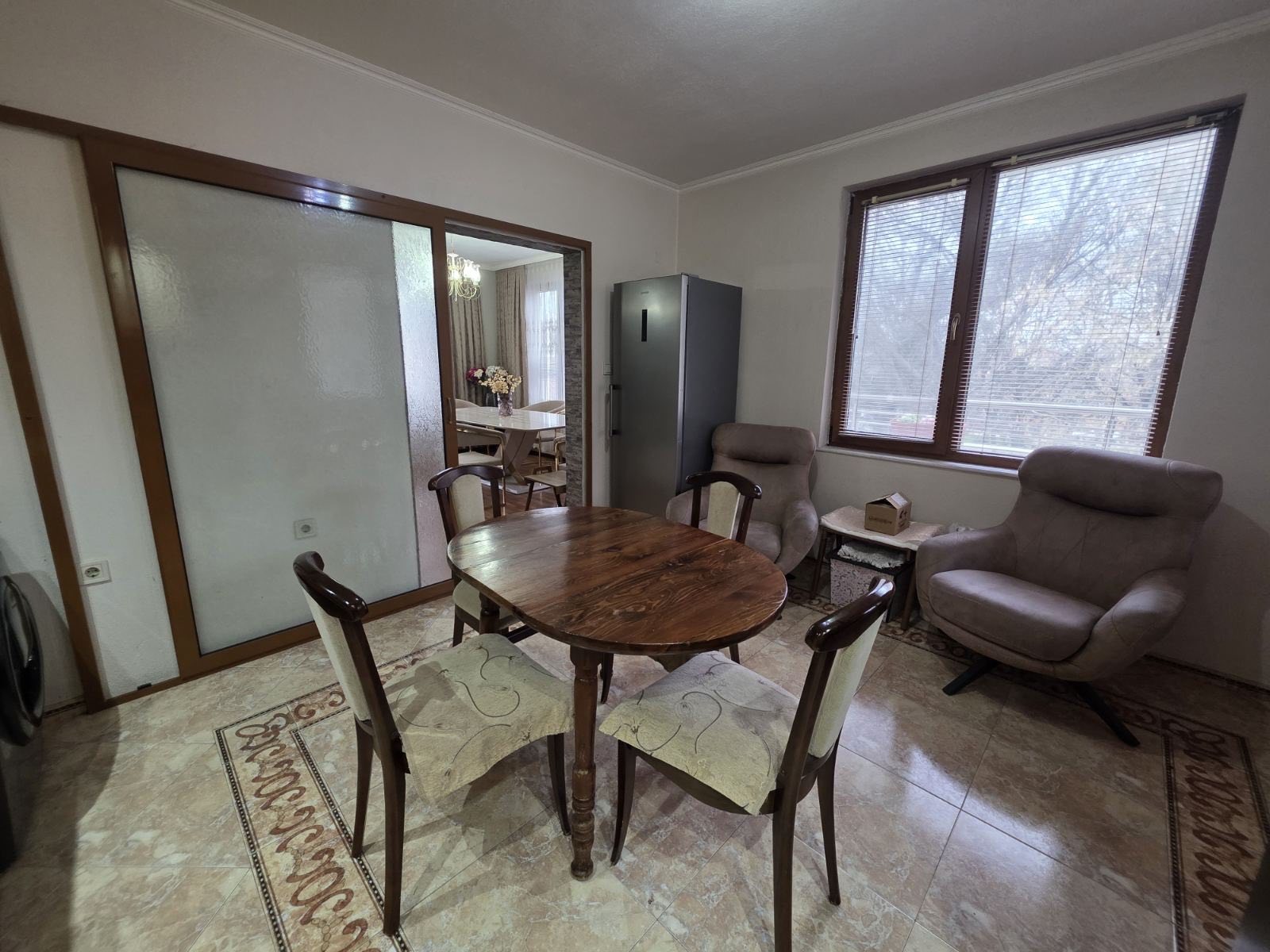 Продава МНОГОСТАЕН, гр. Хасково, Любен Каравелов, снимка 2 - Апартаменти - 53956425