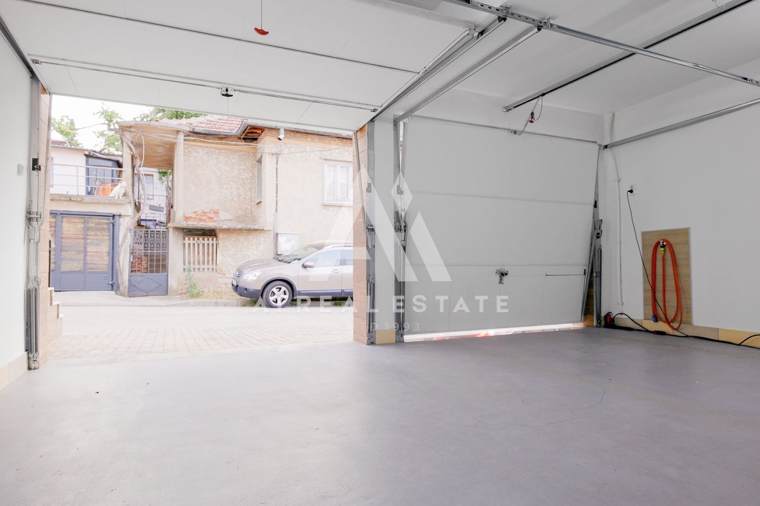 Продава КЪЩА, гр. Плевен, 9-ти квартал, снимка 16 - Къщи - 50938832