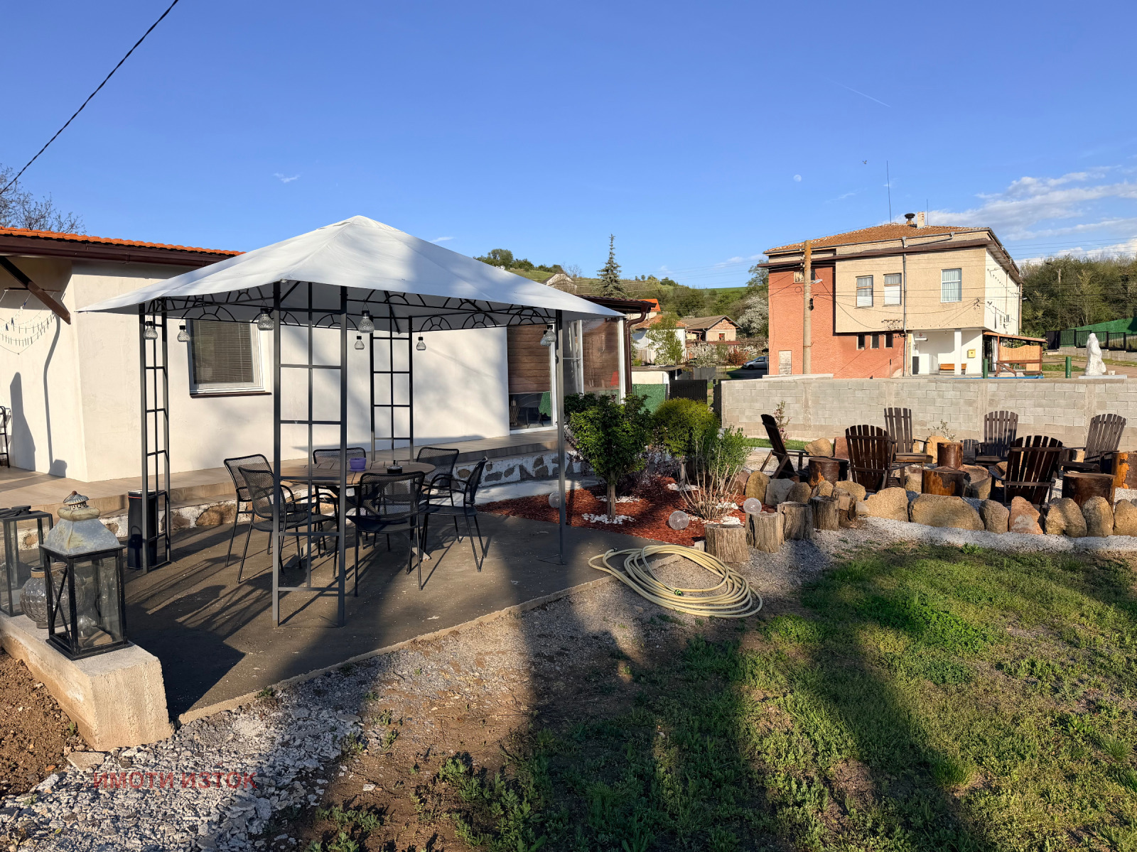 Продава КЪЩА, с. Слаковци, област Перник, снимка 17 - Къщи - 54109746