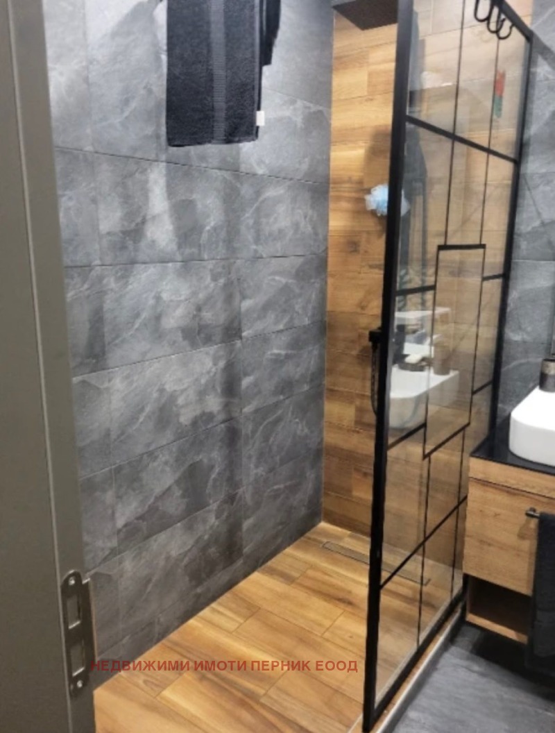 Myytävänä  2 makuuhuonetta Pernik , Ladovitsa , 81 neliömetriä | 53211015