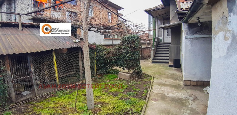 Продава  Къща област Пловдив , гр. Карлово , 182 кв.м | 93328267 - изображение [8]