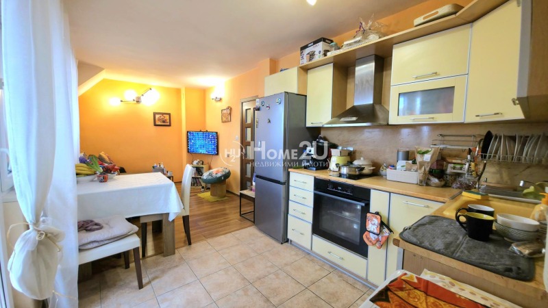 Продава 3-СТАЕН, гр. Варна, Лятно кино Тракия