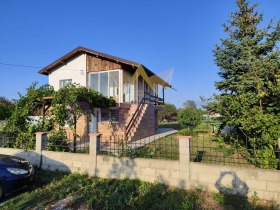 Продажба на имоти в с. Славеево, област Добрич - изображение 4 