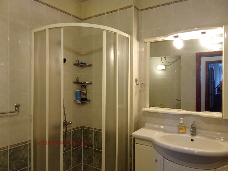 Продава МНОГОСТАЕН, гр. София, Борово, снимка 3 - Апартаменти - 52853649