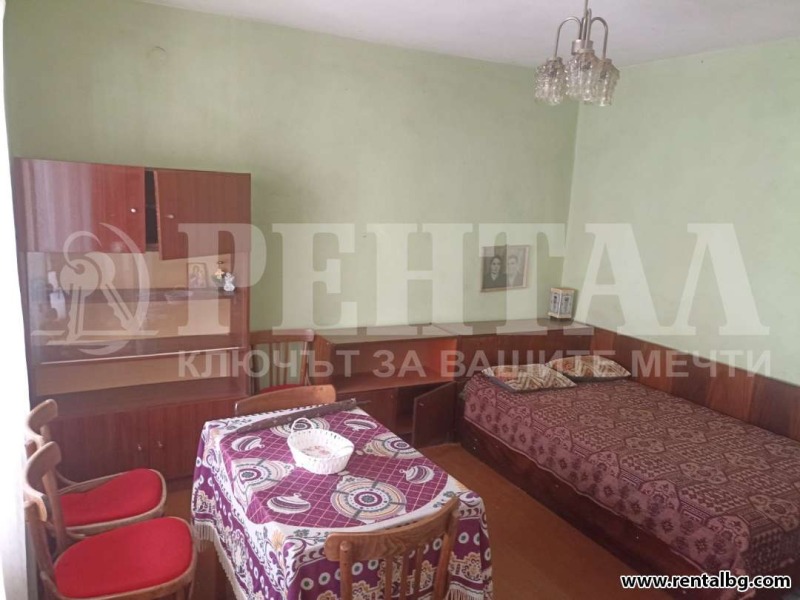 Продава КЪЩА, гр. Брезово, област Пловдив, снимка 6 - Къщи - 52304788