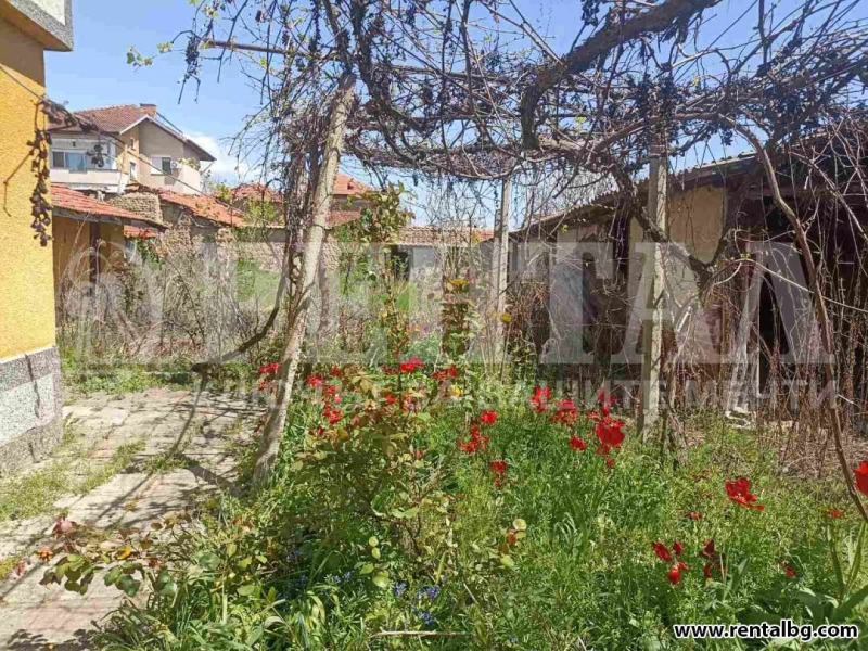 Продава КЪЩА, град Пловдив, Център • 69999 € / 136906.14 лв. • 24020072 1