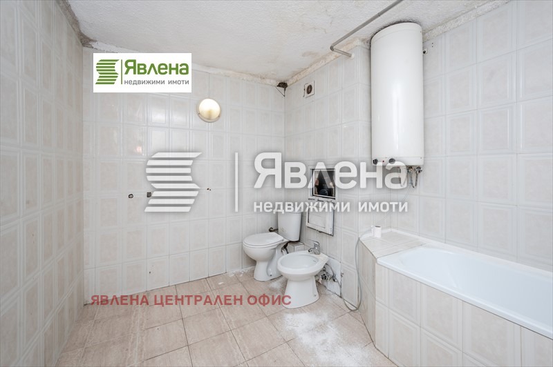 Продава 3-СТАЕН, гр. София, Изток, снимка 5 - Aпартаменти - 49069169