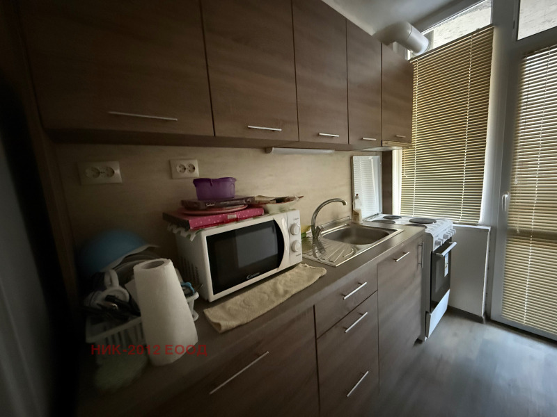 Продава  4-стаен град Шумен , Център , 107 кв.м | 49783525 - изображение [2]