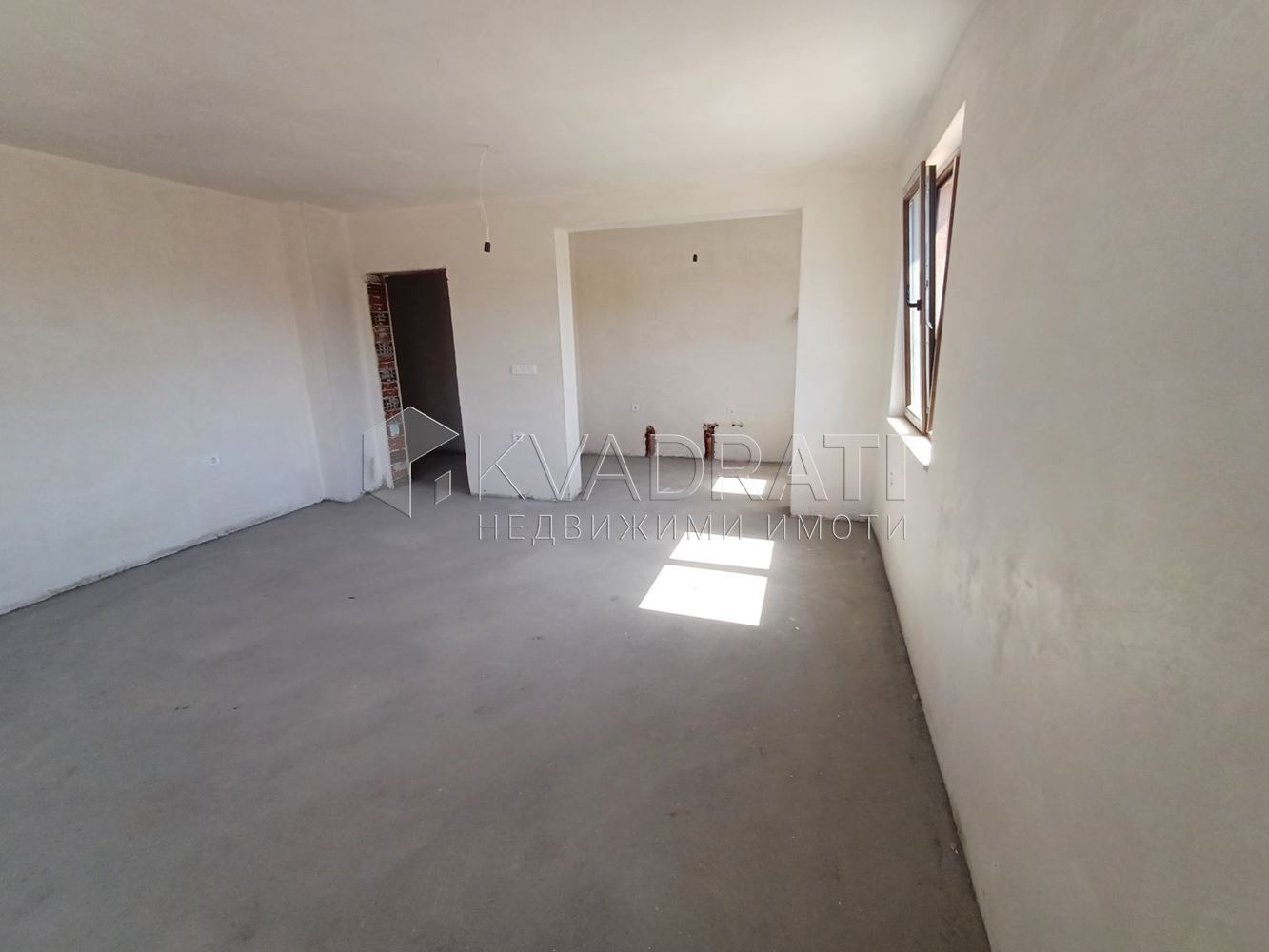Продава МНОГОСТАЕН, гр. Пловдив, Остромила, снимка 2 - Апартаменти - 54602035