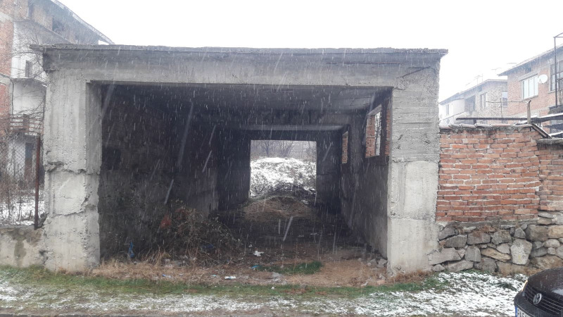 Продава ГАРАЖ, ПАРКОМЯСТО в област Пазарджик, гр. Панагюрище - 75 кв.м / 12 782.30 € » 25 000 лв., ШОПТРАНС ЕООД