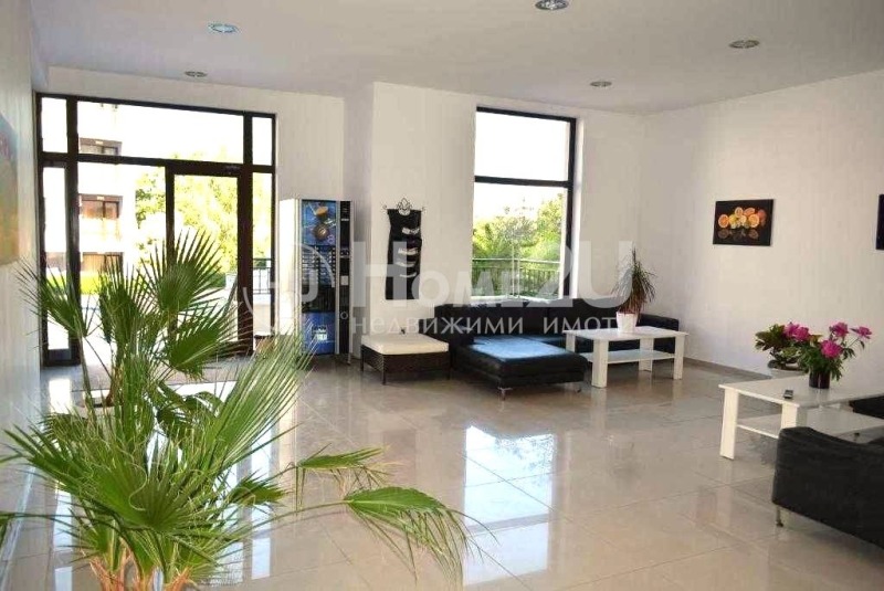 Myytävänä  Studio Varna , k.k. Zlatni pjasatsi , 45 neliömetriä | 72689263 - kuva [9]