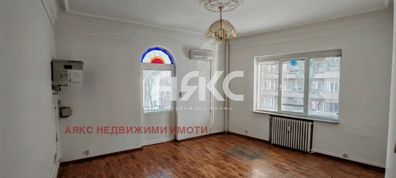 Продава МНОГОСТАЕН, гр. София, Център, снимка 2 - Апартаменти - 53425464