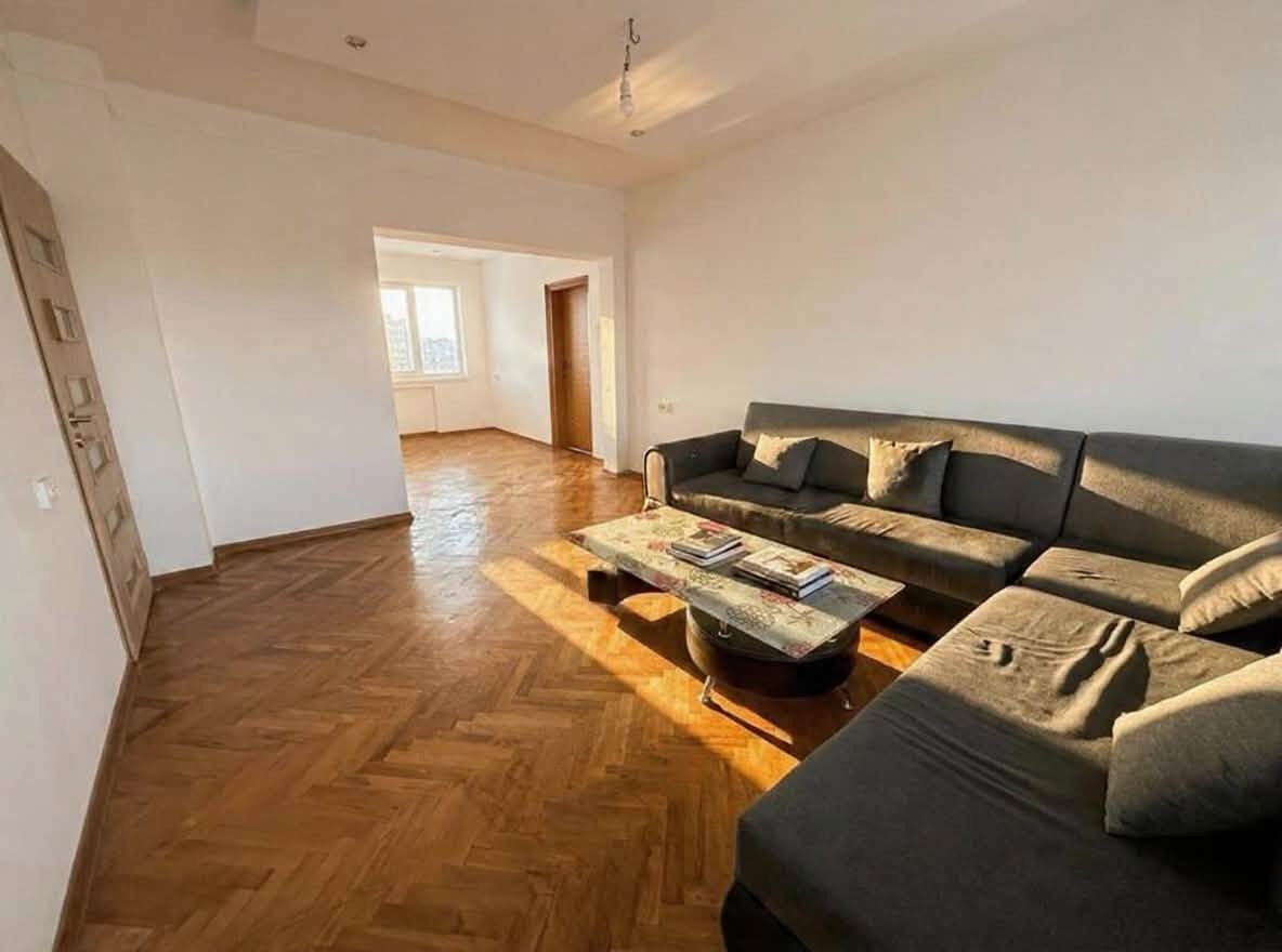 Продава 3-СТАЕН, гр. Шумен, Център, снимка 2 - Апартаменти - 56065022