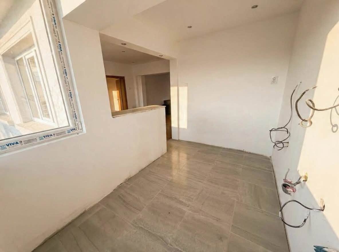 Продава 3-СТАЕН, гр. Шумен, Център, снимка 4 - Апартаменти - 56065022