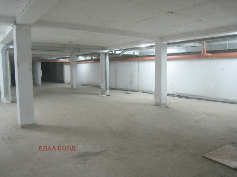 Till salu  Lagring Sofia , Ljulin - centar , 700 kvm | 70138277 - bild [4]