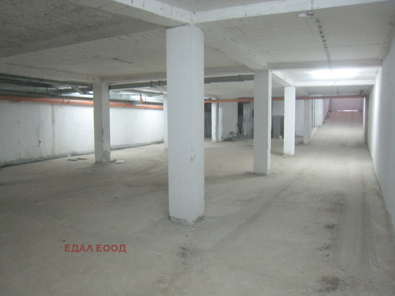 Till salu  Lagring Sofia , Ljulin - centar , 700 kvm | 70138277 - bild [7]