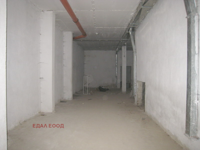 Till salu  Lagring Sofia , Ljulin - centar , 700 kvm | 70138277 - bild [9]