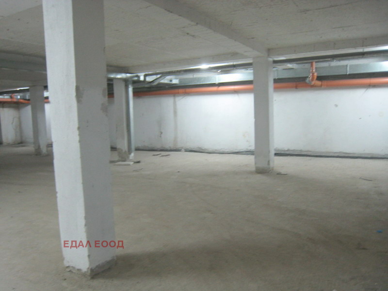 Till salu  Lagring Sofia , Ljulin - centar , 700 kvm | 70138277 - bild [3]