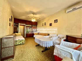 2 bedroom Vazrazhdane, Haskovo 2