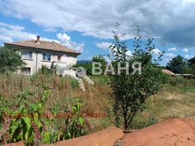 Продажба на имоти в с. Старосел, област Пловдив — страница 2 - изображение 5 