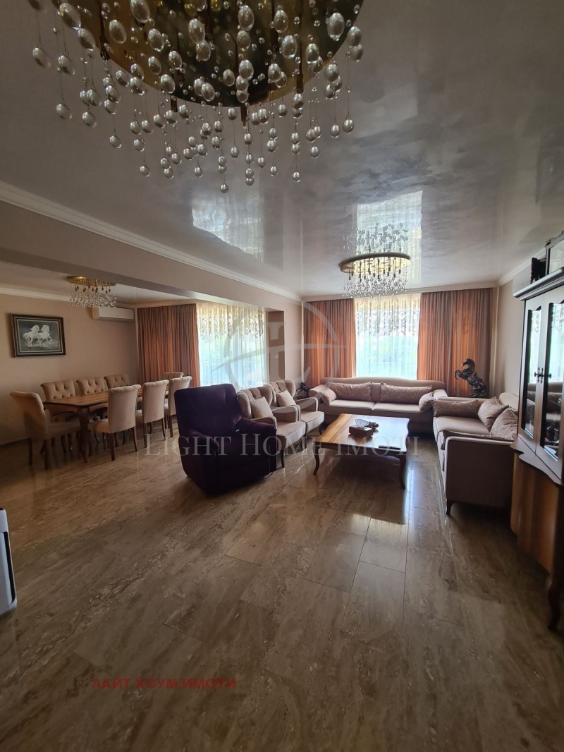 Na sprzedaż  3 sypialnie Plowdiw , Karszijaka , 220 mkw | 95036585 - obraz [4]