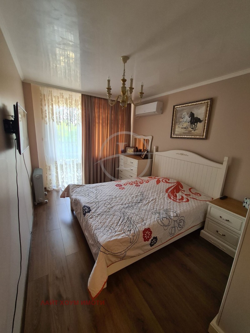 Na sprzedaż  3 sypialnie Plowdiw , Karszijaka , 220 mkw | 95036585 - obraz [12]