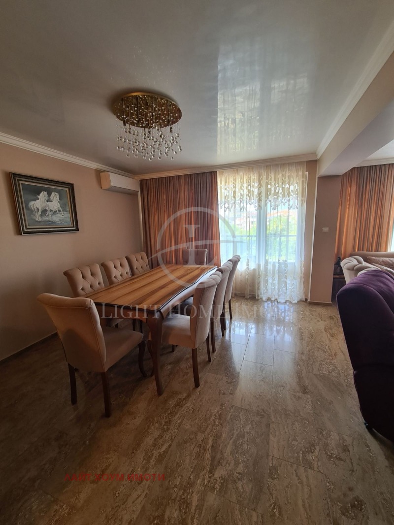 Na sprzedaż  3 sypialnie Plowdiw , Karszijaka , 220 mkw | 95036585 - obraz [7]