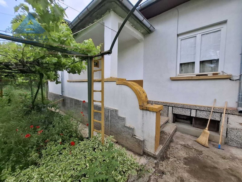 Till salu  Hus region Lovech , Doirenci , 250 kvm | 26894329 - bild [3]
