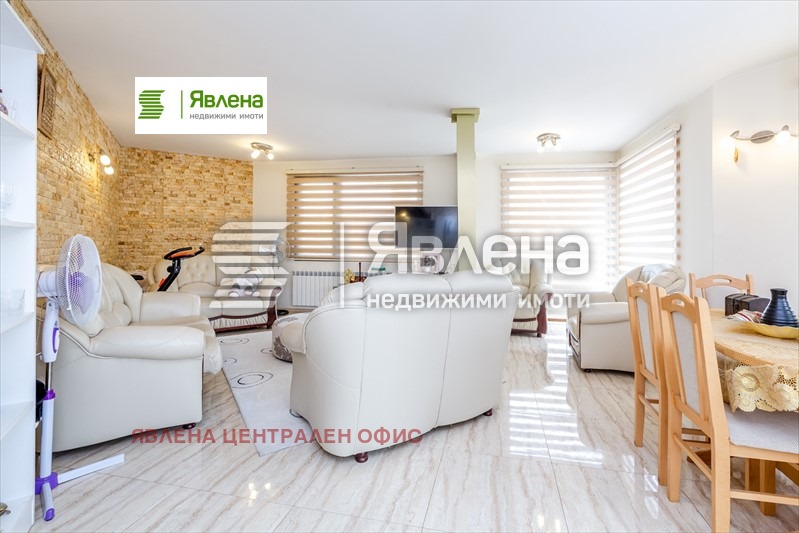 Продава КЪЩА, гр. София, Надежда 4, снимка 3 - Къщи - 54513476