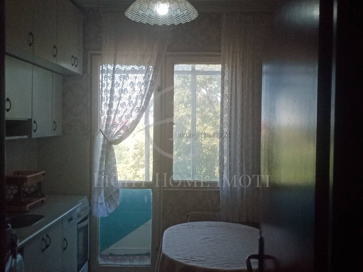 Продава 3-СТАЕН, гр. Пловдив, Прослав, снимка 3 - Апартаменти - 55669179