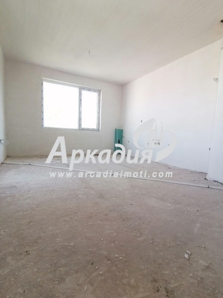 For Sale  2 bedroom Plovdiv , Hristo Smirnenski , 117 sq.m | 64775190 - image [2]