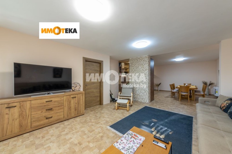 In vendita  2 camere da letto Varna , k.k. Sv.Sv. Konstantin i Elena , 150 mq | 27888598 - Immagine [2]