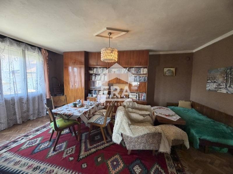 Продава ЕТАЖ ОТ КЪЩА, гр. Горна Оряховица, област Велико Търново, снимка 2 - Етаж от къща - 55563077