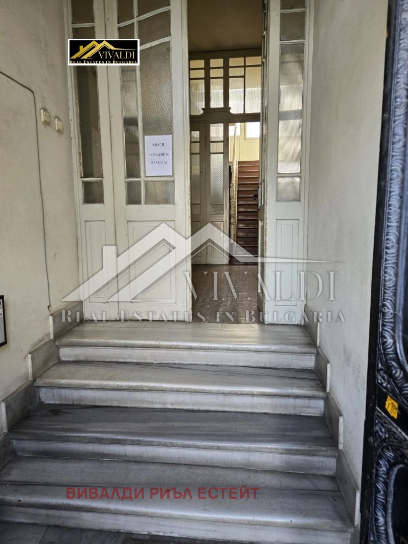 Продава ОФИС, гр. Варна, Център, снимка 2 - Офиси - 52479320