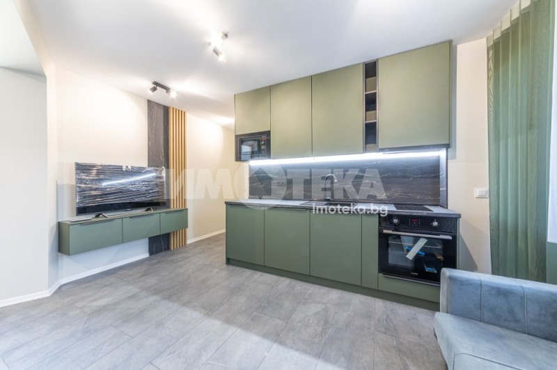 Продава  2-стаен, град Варна, Бриз •  186 000 EUR • ID 33916788 — holmes.bg - [1] 