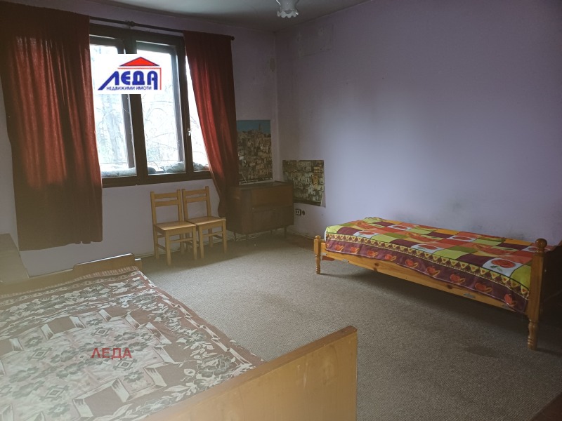 À vendre  1 chambre Pleven , Idealen tsentar , 70 m² | 54078545