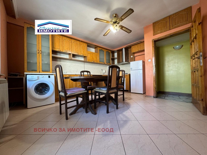 En venta  3 dormitorios Ruse , Tsentar , 155 metros cuadrados | 32295676