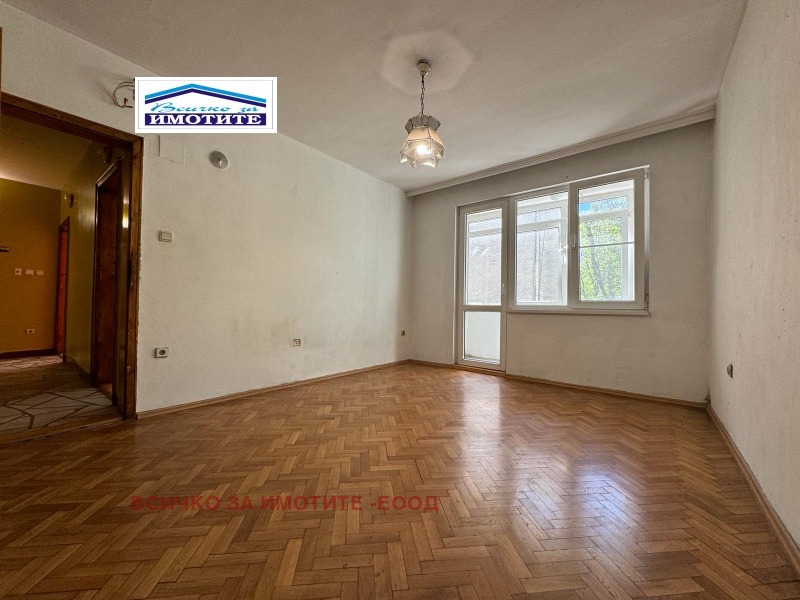 De vânzare  3 dormitoare Ruse , Țentâr , 155 mp | 32295676 - imagine [5]