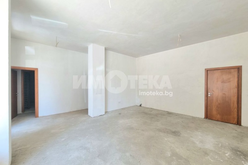 À venda  Escritório Sofia , Krastova vada , 326 m² | 53966136 - imagem [2]