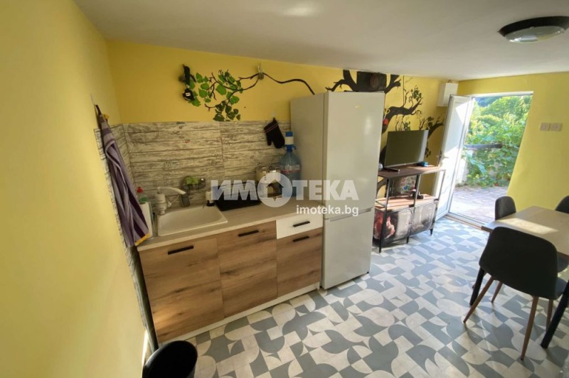 Продава КЪЩА, с. Брезнишки извор, област Перник, снимка 4 - Къщи - 47420928