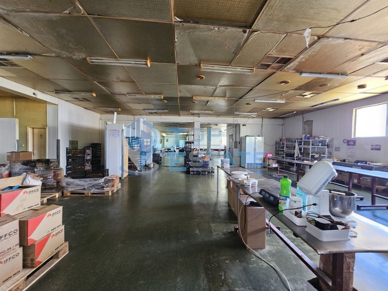 Продава ПРОМ. ПОМЕЩЕНИЕ, с. Поликраище, област Велико Търново, снимка 9 - Производствени сгради - 50919372